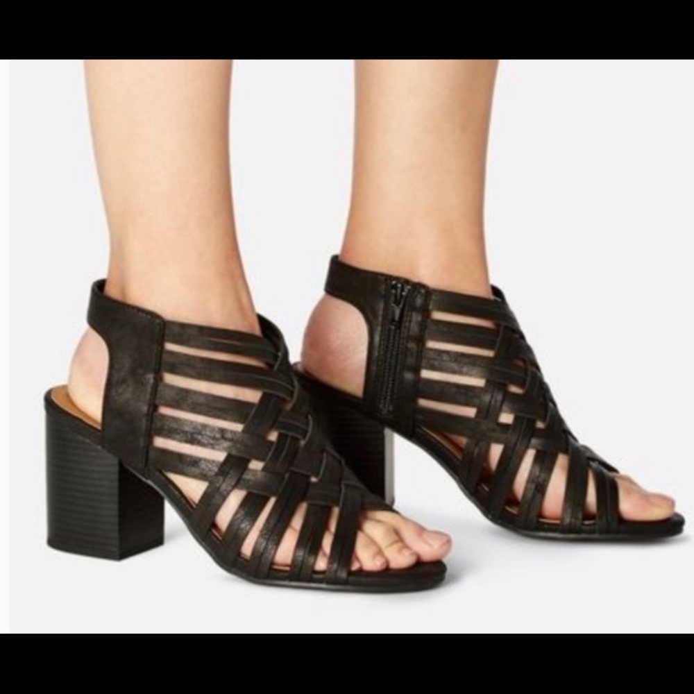 Tiyah Caged Ladies Sandals